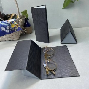 Triangle display folding eyewear case