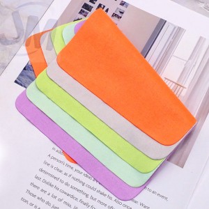 A-401 Preparation of superfine fiber eyewear bag eyewear cleaning cloth with degradable environmental protection plastic bottle