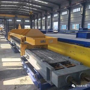 Prestressed slpeers production line for Mexico