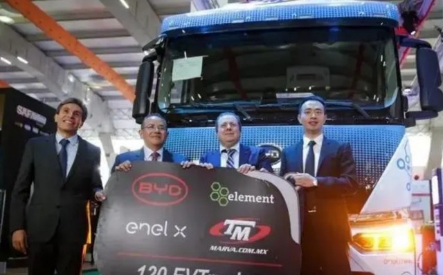 BYD delivers the first pure electric semi-trailer tractor in Latin America