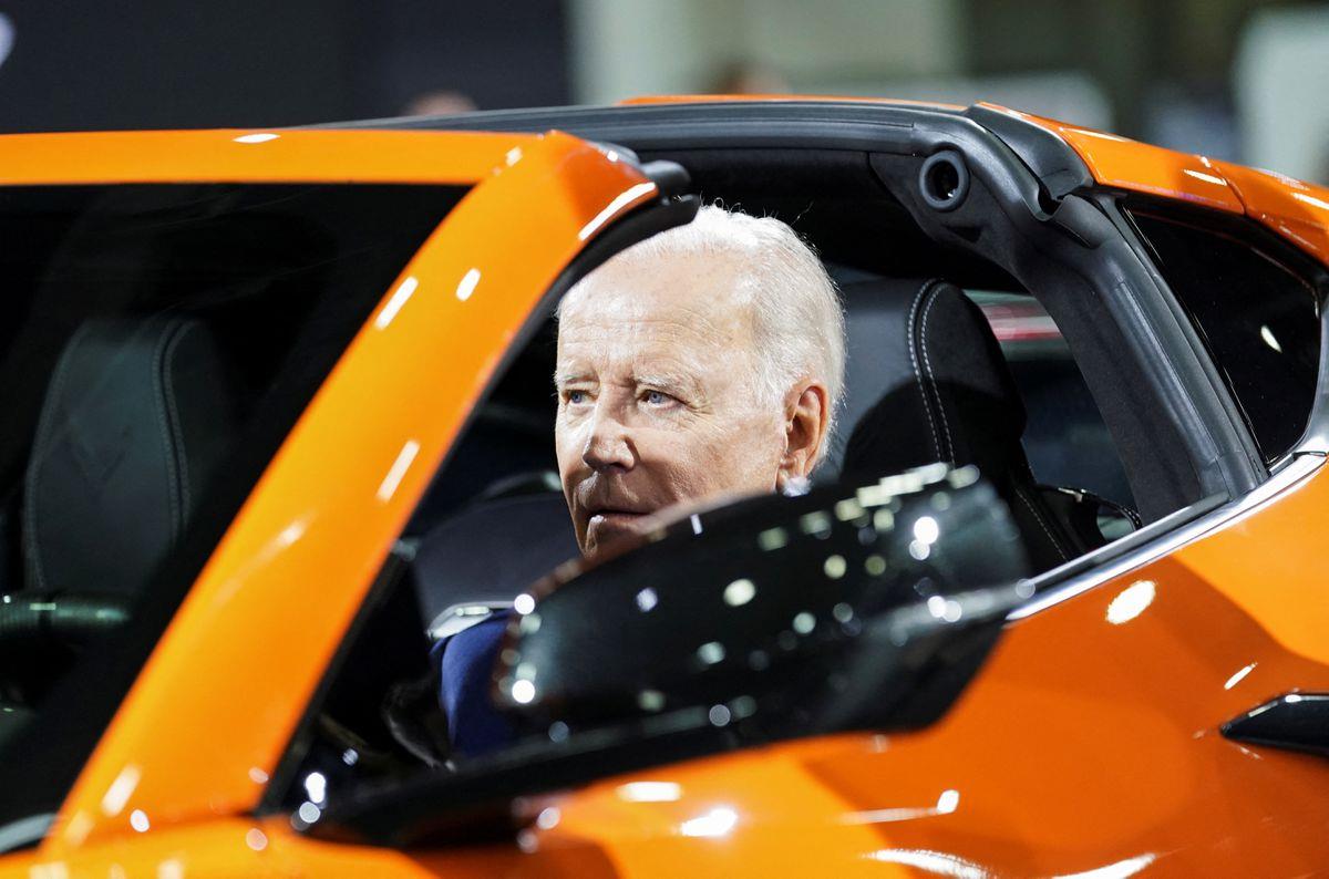 Biden attends Detroit auto show to further promote electric vehicles