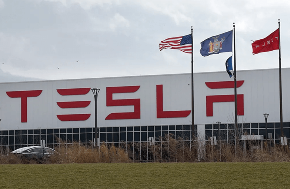 Tesla FSD raises price by $2,200 to $12,800 in Canada, beta version to be released this week