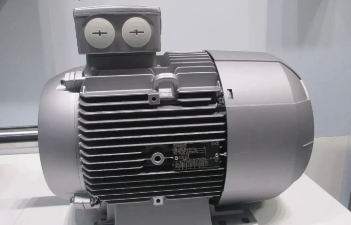 What is the difference between single-phase and three-phase motors?