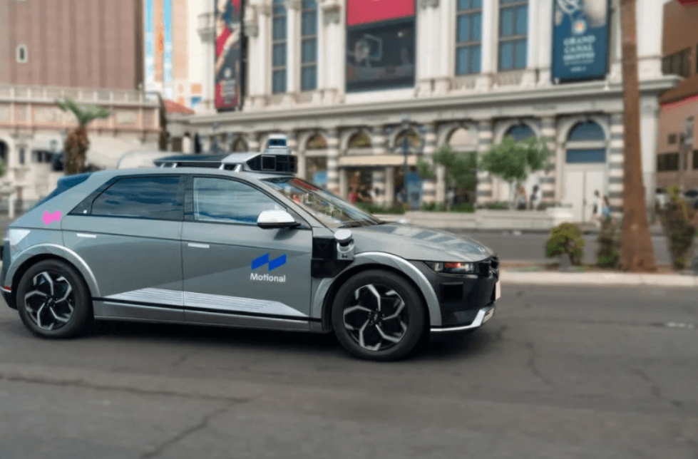 Lyft and Motional fully driverless taxis will hit the road in Las Vegas