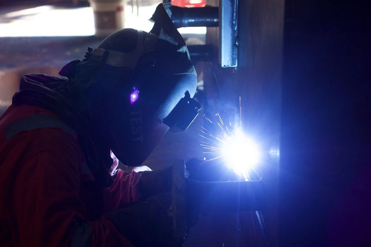 It takes hardship and patience, but it is not difficult to get started as a welder
