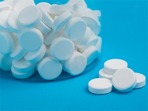 Шипучие таблетки SDIC для дезинфекции дихлором