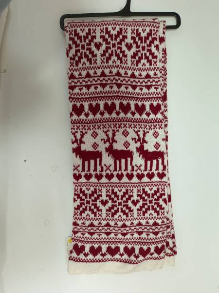 Two  meter  animal  jacquard  knit  scarf
