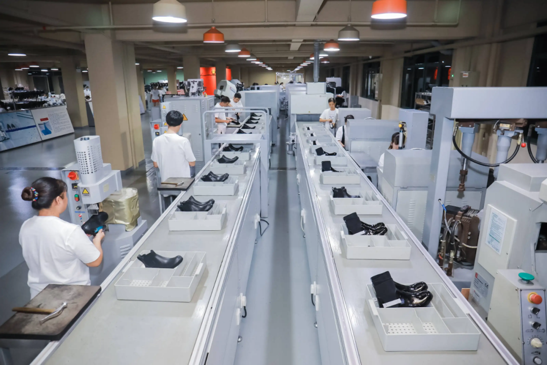 The Development of Women’s Shoes Manufacturers in China
