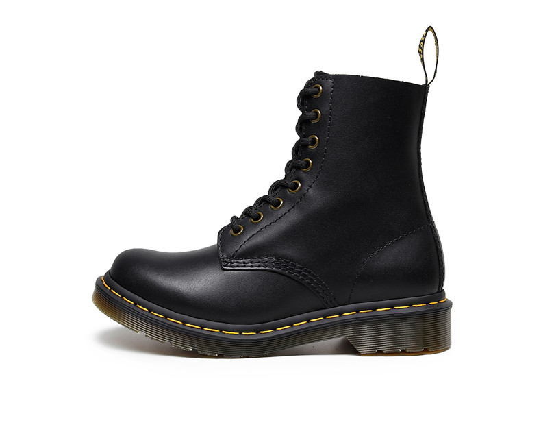 Dr martens 1460 platform ankle boots with real leather in lace up design