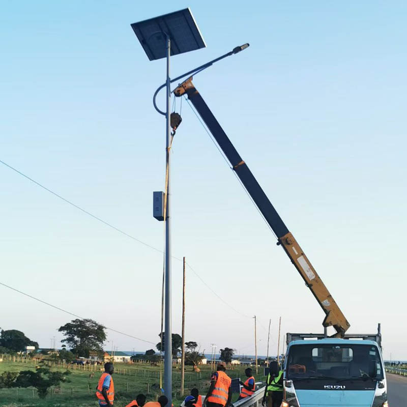 Słoneczna latarnia uliczna w Kenii
