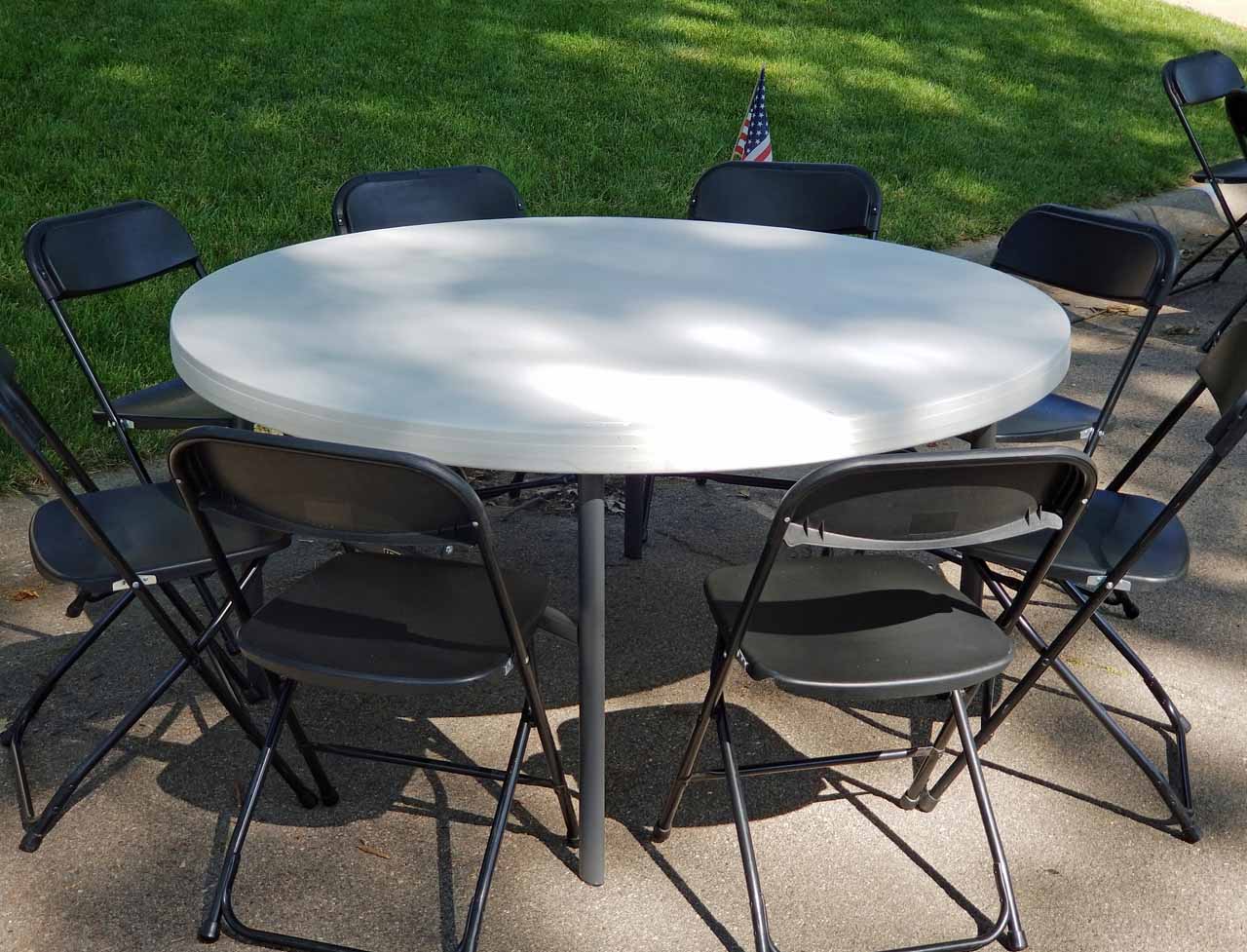 Advantages of outdoor folding tables and chairs