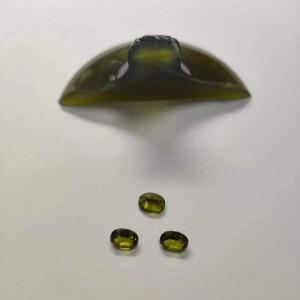 Safiro verda por gemoj olivverda artefarita 99,999% Al2O3 sinteza