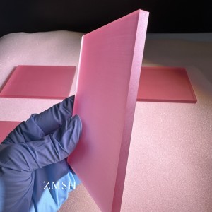 Méthode de traitement de surface de tiges laser à cristal saphir dopé au titane