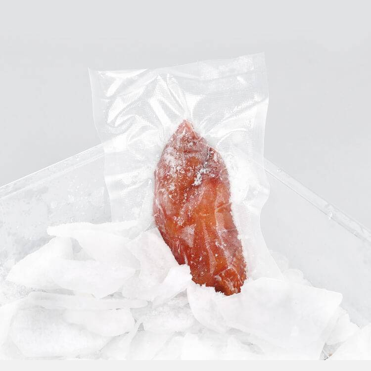 https://cdn.globalso.com/xmleadpacks/Transparent-Plastic-Frozen-Food-Plastic-Shrink-Vacuum-Packaging-Bags-4.jpg