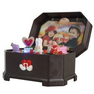 OEM souvenir European Style custom song lover gift battery operated music box for sale