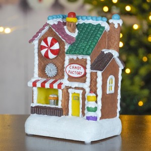 New Design Small Indoor Ornaments Gingerbread House Ornament With Led light And Music For Christmas Decoration