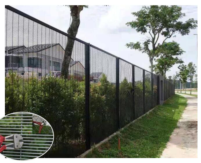 Why Use a Weld mesh fence?