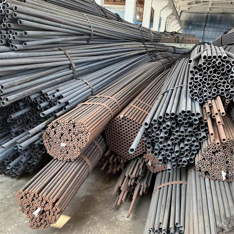 Seamless steel tubes for high-pressure for chemical fertilizer equipements