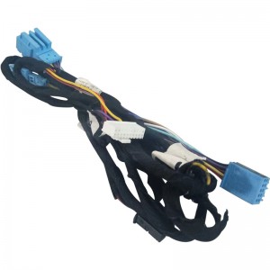 Produsen menyesuaikan harness kabel otomotif, memproses sesuai dengan gambar