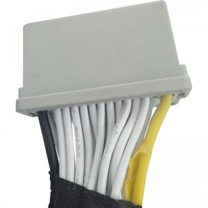Ang mga tiggama nag-customize sa mga automotive wiring harnesses, pagproseso sumala sa mga drowing