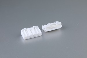 Factory direct white 32-hole DJ7321-0.7-21 car connector