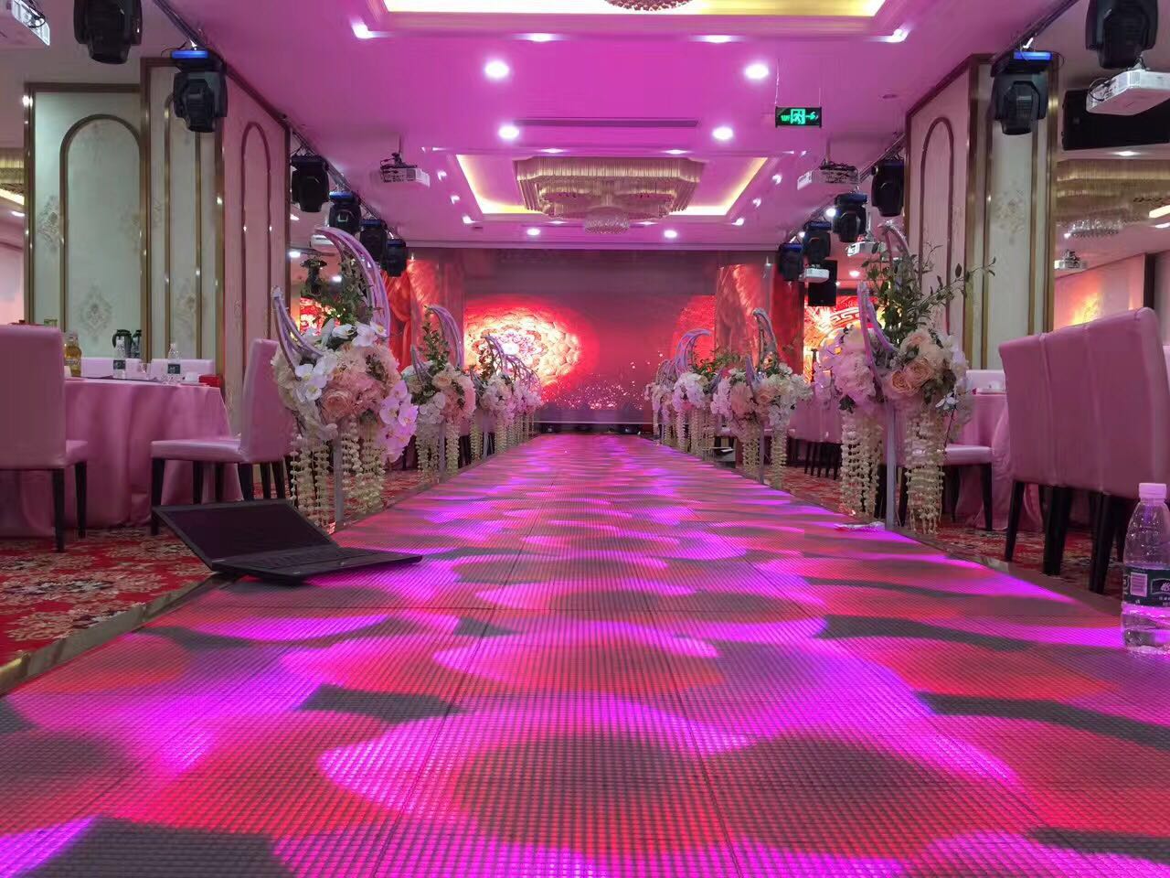 XYG LED floor screen shows you a different red carpet show