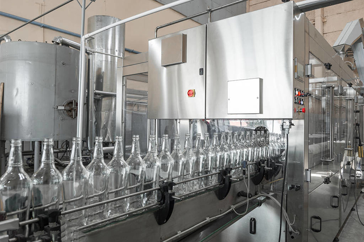 Production technology of glass bottle