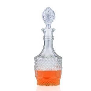 Crystal thickened wine bottle to store whisky with empty bottle lid