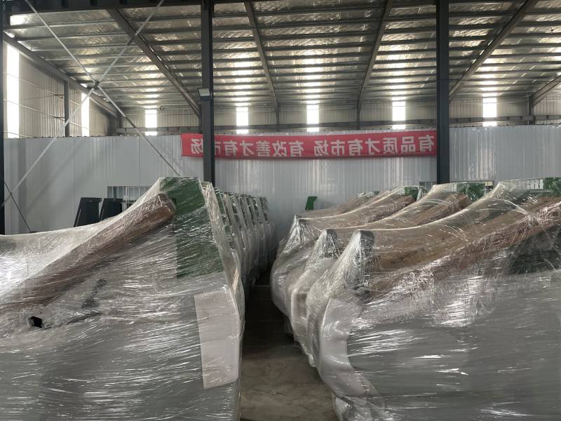 Delivery Excavator Simulators &Loader Simulators to XinJiang