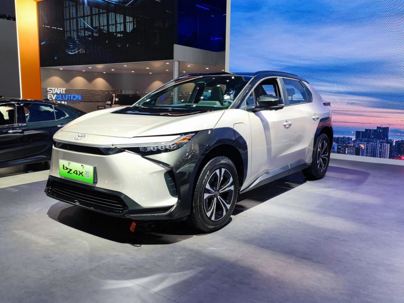Toyota bZ4X pro 2023 electric cars 560km 615km  Long Range 4WD