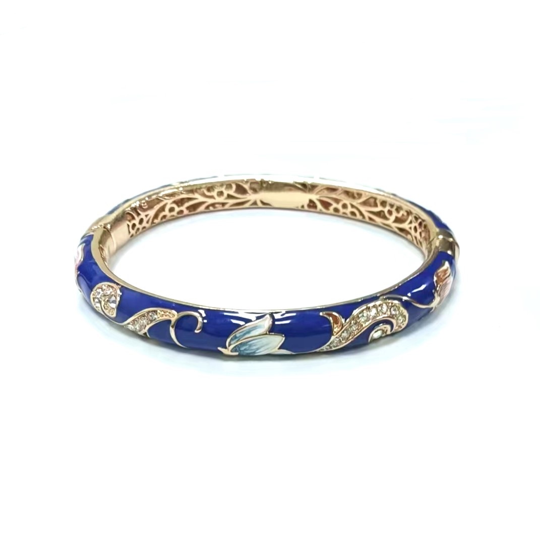 Blue vintage enamel bracelet with crystal flower patern
