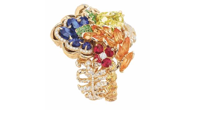¡Las piedras preciosas de colores nunca te aburren!Obras maestras del diseñador Dior