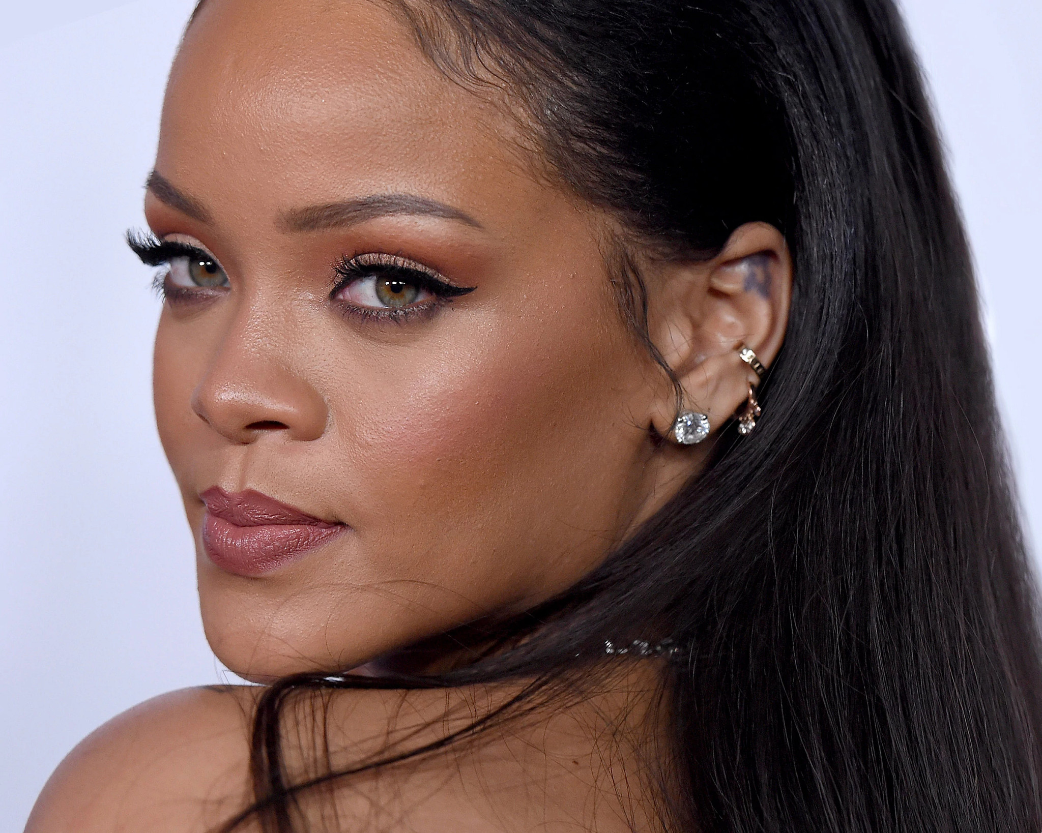 Perché Rihanna è la Regina dei Diamanti?