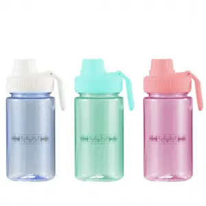 Why are glass and PPSU plastic water bottles more suitable for infants and young children aged 0-3?