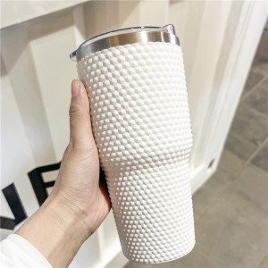Újrahasznosítható műanyag pohár