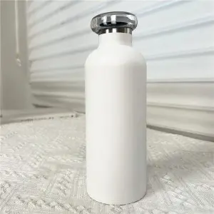 ステンレス製の魔法瓶カップはなぜ保温されないのですか？