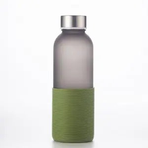 Sollten Sie Plastikflaschen zum Recycling zerkleinern?