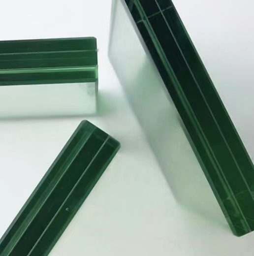 The Difference Between Three-Layer Laminated Insulating Glass And Three-Layer Insulating Glass