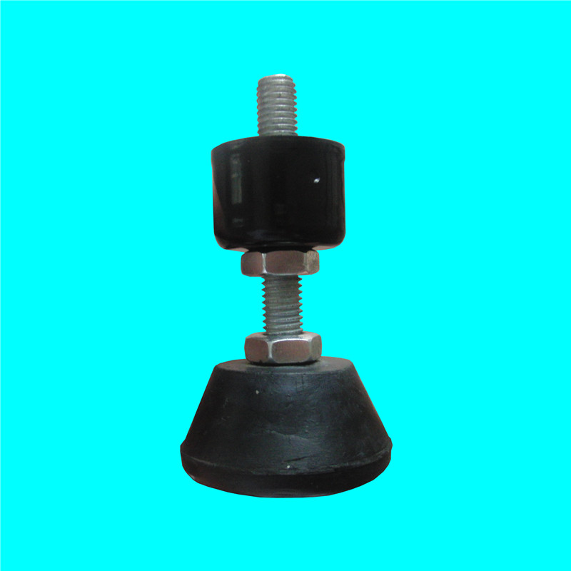 Industrial adjustable leveling feet for pipe rack system