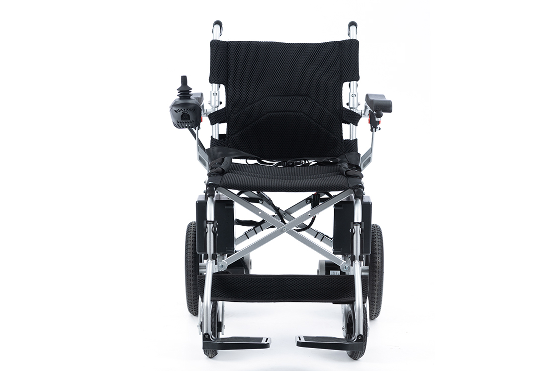 Exploring the Freedom of a Lightweight, Foldable Electric Wheelchair
