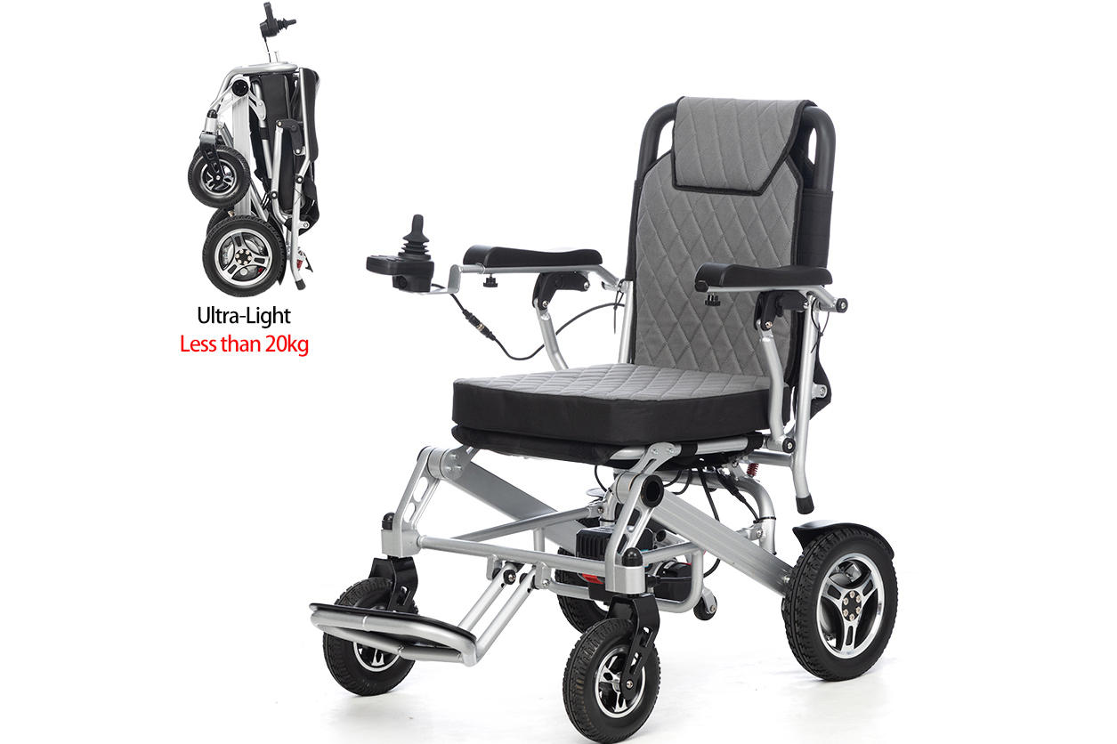 Sedie a rotelle elettriche portatili è ligeri sò più adattati per e persone cun difficultà di mobilità durante u viaghju.
