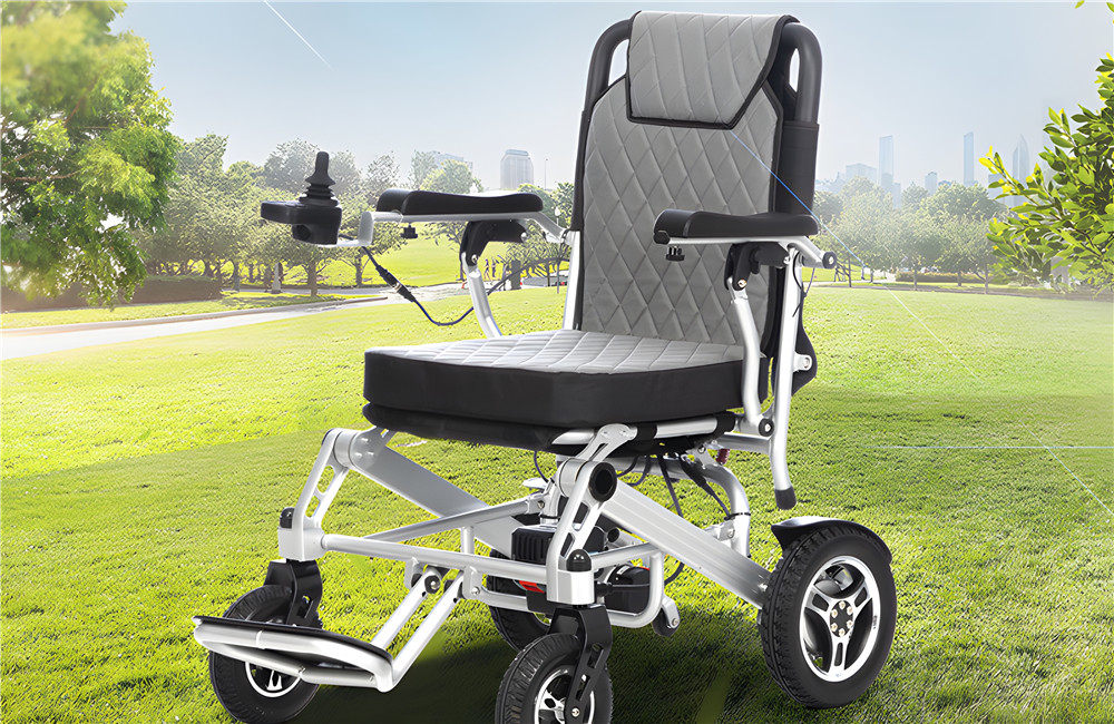 휴대용 접이식 전동 휠체어의 많은 장점