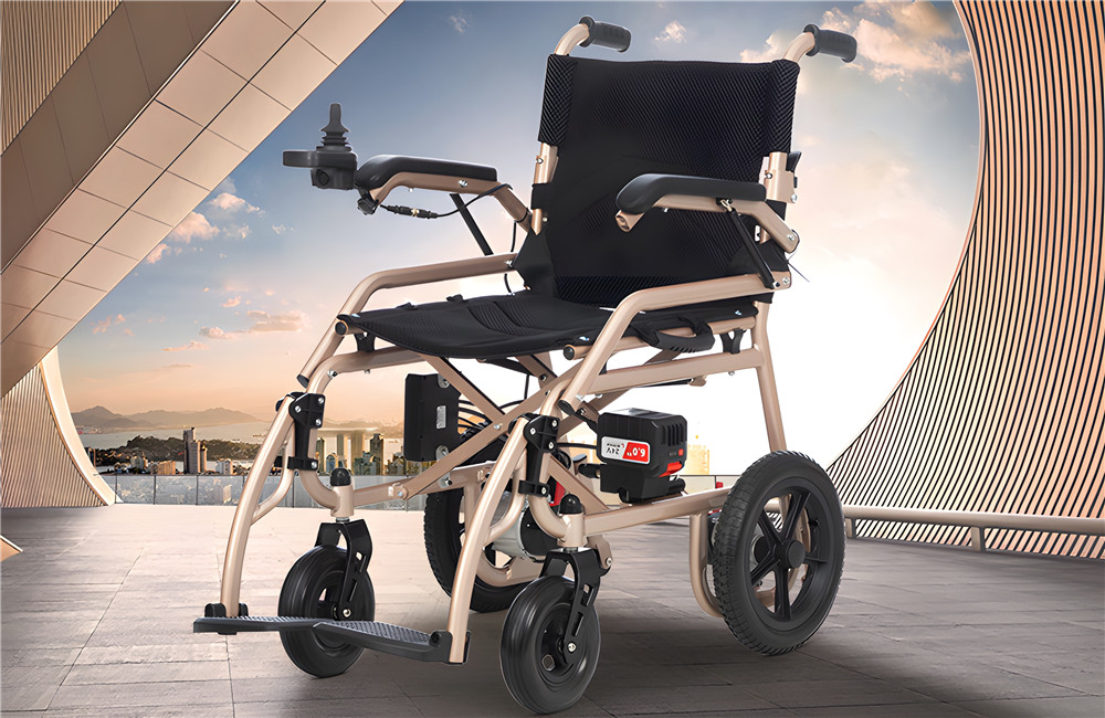 Lightweight and Foldable Wheelchairs – A Boon for Elderly Travelers