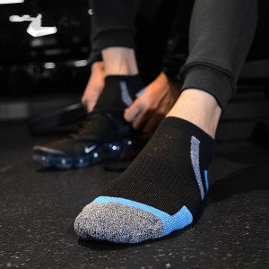 OEM professional elite sports socks short tube quick-drying breathable men and women shock absorption running basketball socks
