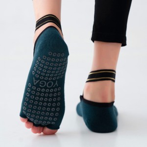 Generation processing OEM new five-finger yoga socks cross straps combed cotton split toe dance socks sports half toe floor socks