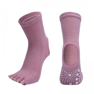 On behalf of the processing OEM new autumn and winter large size all-inclusive round head yoga socks towel dance socks floor fitness sports socks