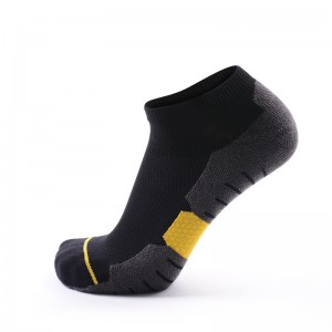 On behalf of the processing OEM new men’s thickened sports function socks, running compression socks, short, medium and long tube series, 4 styles