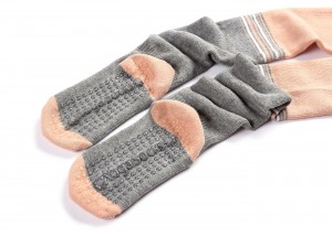 On behalf of the processing OEM new product long tube yoga socks winter warm non-slip dance round toe socks over the knee yoga socks