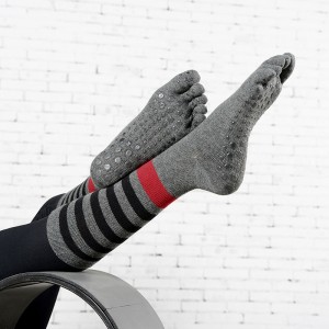 OEM new men’s mid-tube long-tube striped full-toe yoga socks, wide striped five-finger socks