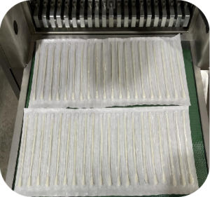 Disposable injection syringe needle ivset gloves packaging machine